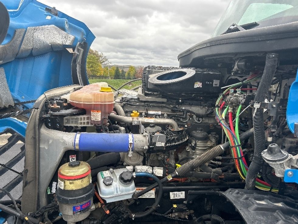 Day Cab Tractor-Heavy Duty Tractors-Freightliner-2020-T12664ST-Windsor-WI-319,747\n\t\tmiles-$ 54,500 - Image 16