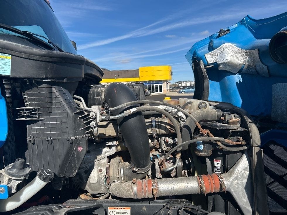 Day Cab Tractor-Heavy Duty Tractors-Freightliner-2020-T12664ST-Windsor-WI-335,824\n\t\tmiles-$ 53,750 - Image 15