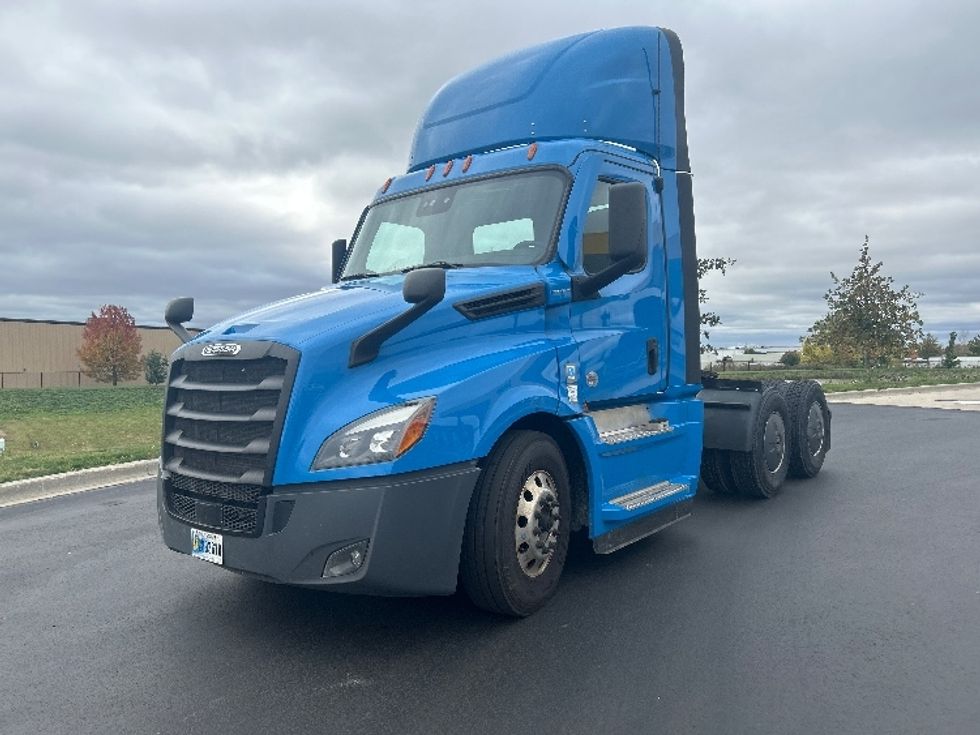Day Cab Tractor-Heavy Duty Tractors-Freightliner-2020-T12664ST-Windsor-WI-361,565\n\t\tmiles-$ 52,500 - Image 3
