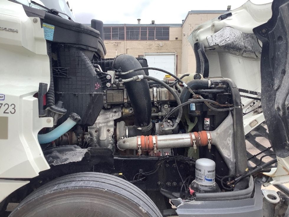 Day Cab Tractor-Heavy Duty Tractors-Freightliner-2020-T12664ST-Winnipeg-MB-519,025\n\t\tkm-$ 70,000 - Image 15