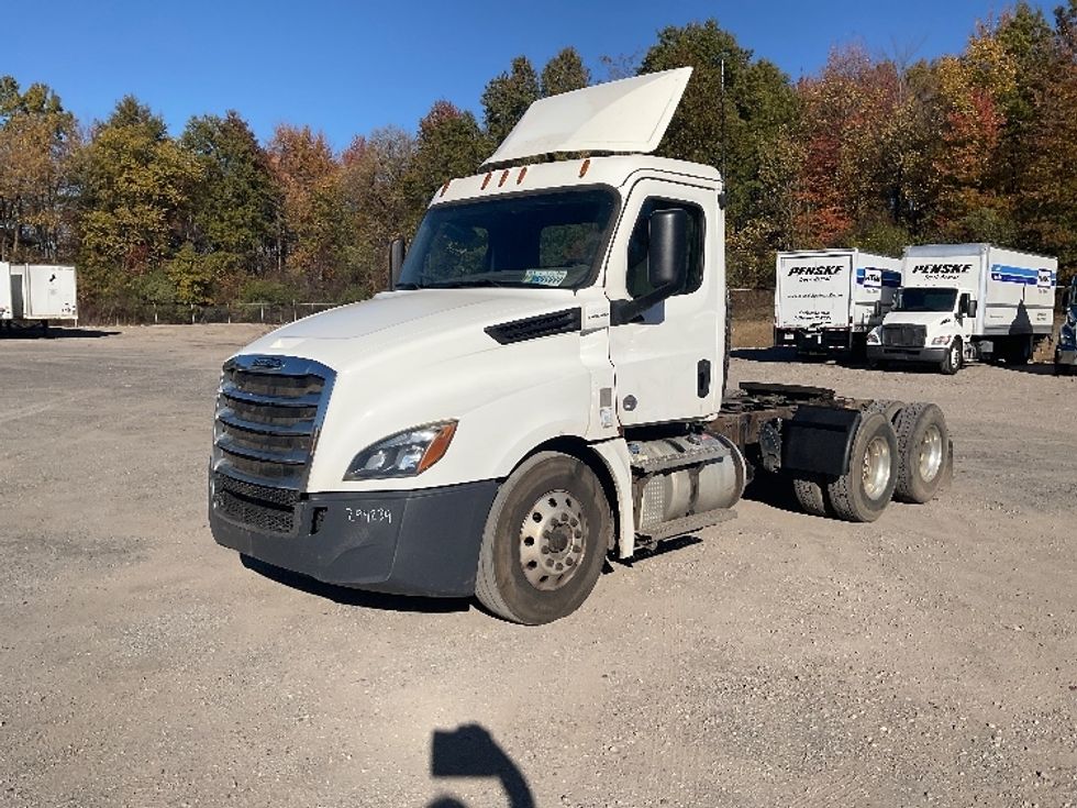 Day Cab Tractor-Heavy Duty Tractors-Freightliner-2020-T12664ST-Youngstown-OH-226,111\n\t\tmiles-$ 57,500 - Image 3