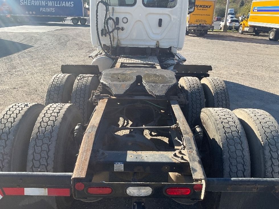 Day Cab Tractor-Heavy Duty Tractors-Freightliner-2020-T12664ST-Youngstown-OH-226,111\n\t\tmiles-$ 57,500 - Image 6