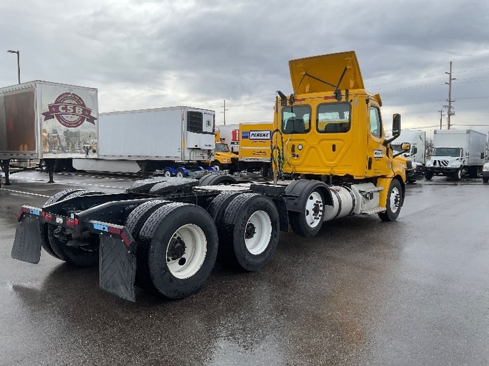 Day Cab Tractor-Heavy Duty Tractors-Freightliner-2020-T12684ST-Boise-ID-319,354\n\t\tmiles-$ 80,500 - Image 7