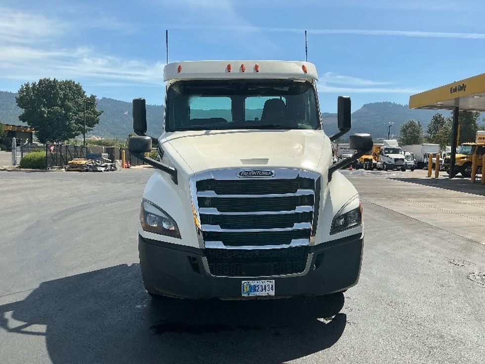 Day Cab Tractor-Heavy Duty Tractors-Freightliner-2020-T12684ST-Coburg-OR-64,680\n\t\tmiles-$ 90,750 - Image 2