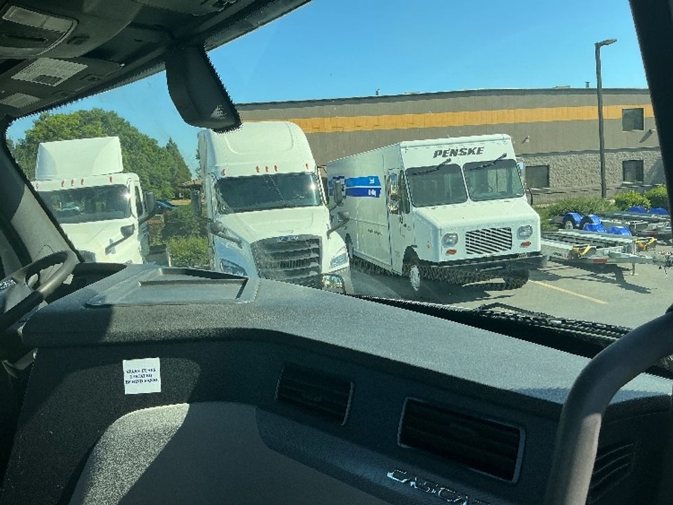 Day Cab Tractor-Heavy Duty Tractors-Freightliner-2020-T12684ST-Coburg-OR-66,202\n\t\tmiles-$ 90,500 - Image 13