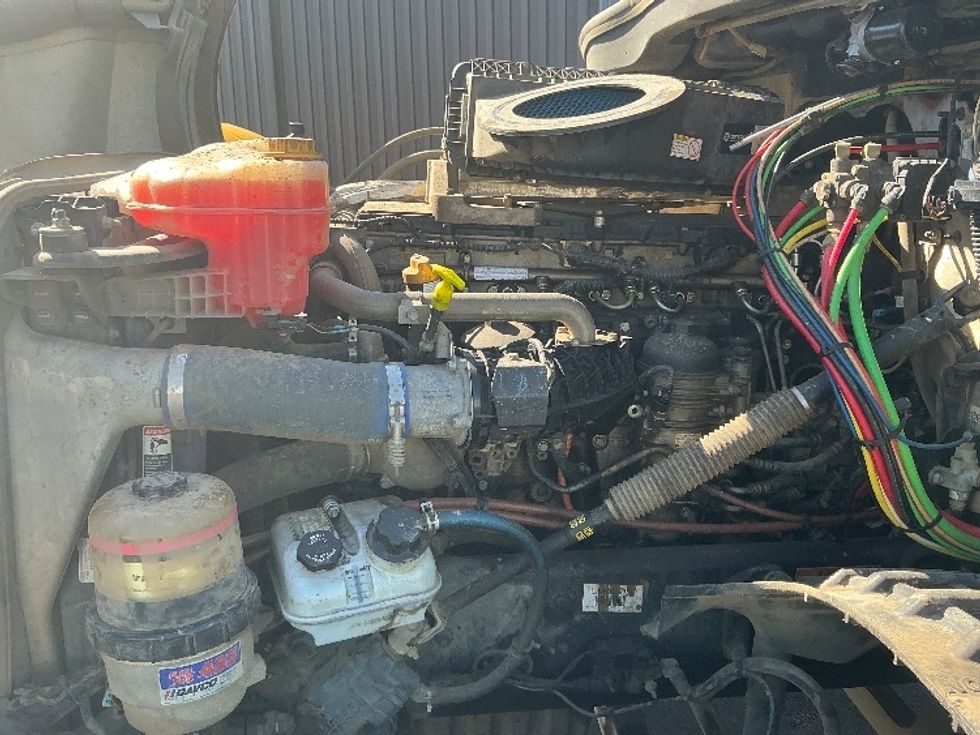 Day Cab Tractor-Heavy Duty Tractors-Freightliner-2020-T12684ST-Coburg-OR-66,202\n\t\tmiles-$ 90,500 - Image 15