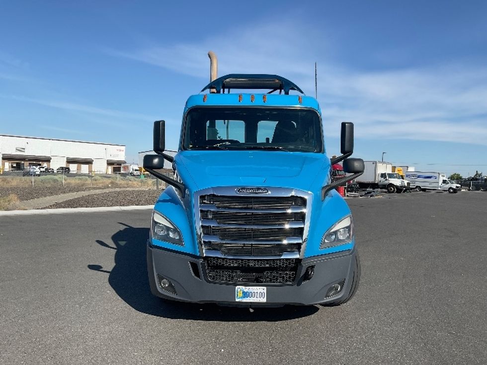 Day Cab Tractor-Heavy Duty Tractors-Freightliner-2020-T12684ST-Everett-WA-495,816\n\t\tmiles-$ 61,750 - Image 2