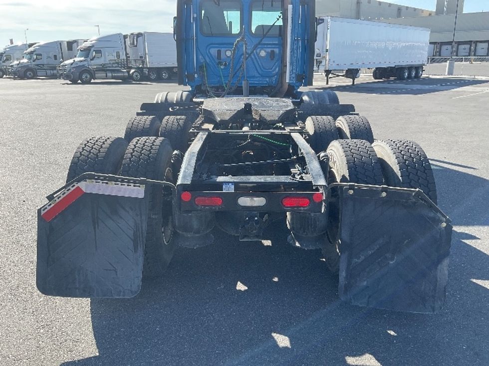 Day Cab Tractor-Heavy Duty Tractors-Freightliner-2020-T12684ST-Everett-WA-495,816\n\t\tmiles-$ 61,750 - Image 6