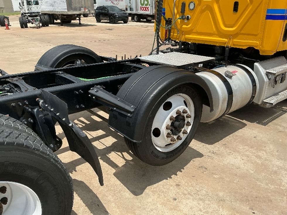 Day Cab Tractor-Heavy Duty Tractors-Freightliner-2020-T12684ST-Grand Prairie-TX-375,049\n\t\tmiles-$ 67,750 - Image 18