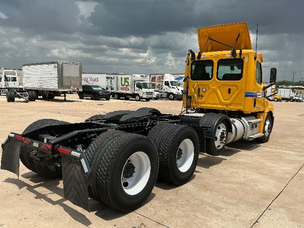 Day Cab Tractor-Heavy Duty Tractors-Freightliner-2020-T12684ST-Grand Prairie-TX-375,049\n\t\tmiles-$ 67,750 - Image 7