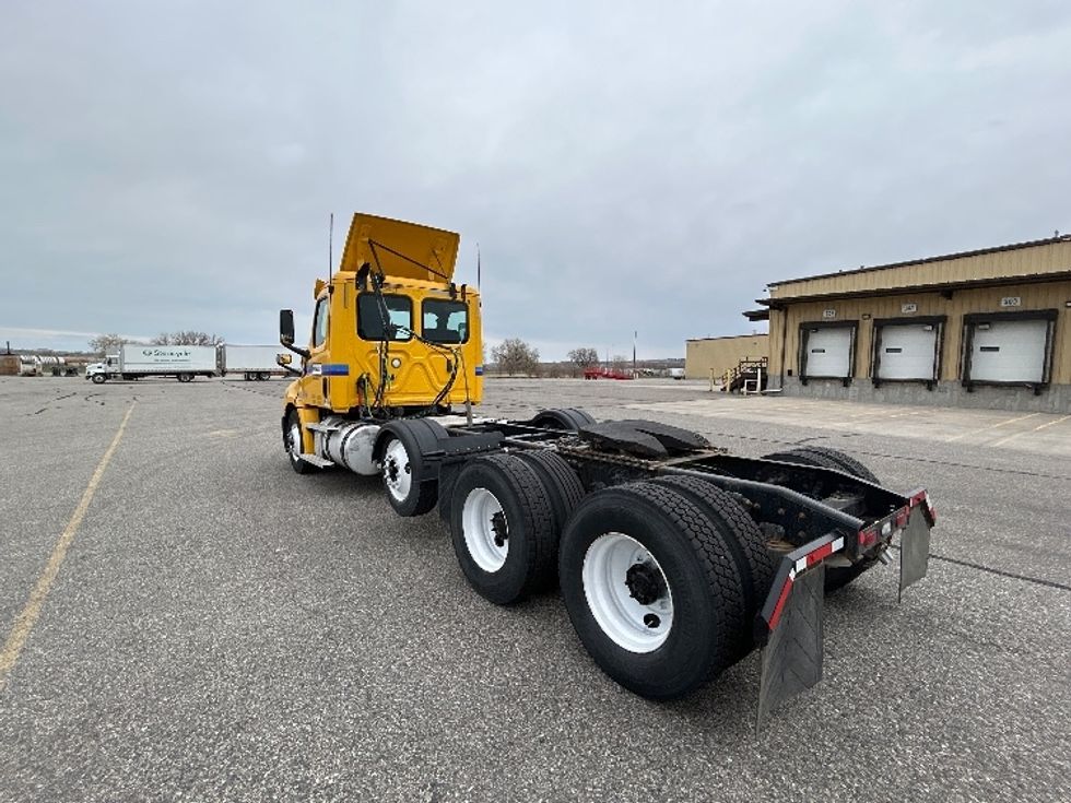 Day Cab Tractor-Heavy Duty Tractors-Freightliner-2020-T12684ST-Pasco-WA-347,596\n\t\tmiles-$ 72,250 - Image 5