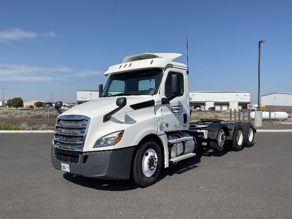 Day Cab Tractor-Heavy Duty Tractors-Freightliner-2020-T12684ST-Pasco-WA-409,772\n\t\tmiles-$ 70,750 - Image 3