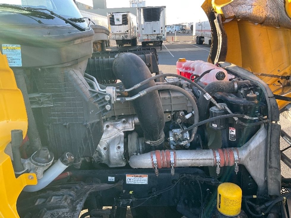 Day Cab Tractor-Heavy Duty Tractors-Freightliner-2020-T12684ST-Pasco-WA-450,677\n\t\tmiles-$ 65,250 - Image 15