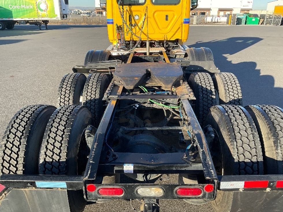 Day Cab Tractor-Heavy Duty Tractors-Freightliner-2020-T12684ST-Pasco-WA-450,677\n\t\tmiles-$ 65,250 - Image 6