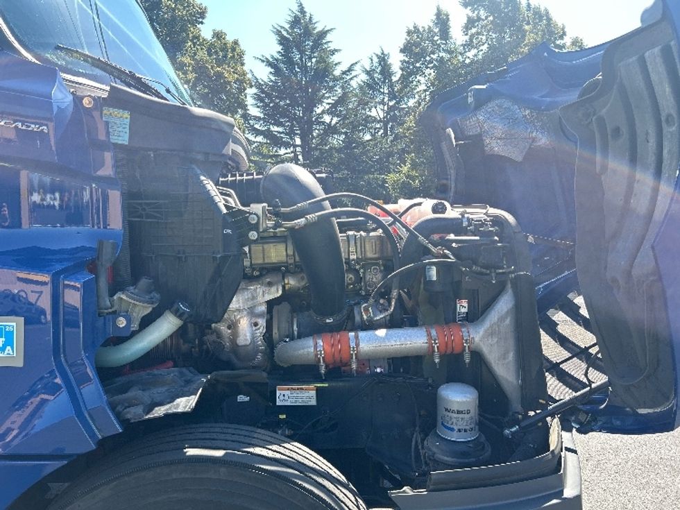 Day Cab Tractor-Heavy Duty Tractors-Freightliner-2020-T12684ST-Portland-OR-258,059\n\t\tmiles-$ 79,500 - Image 15