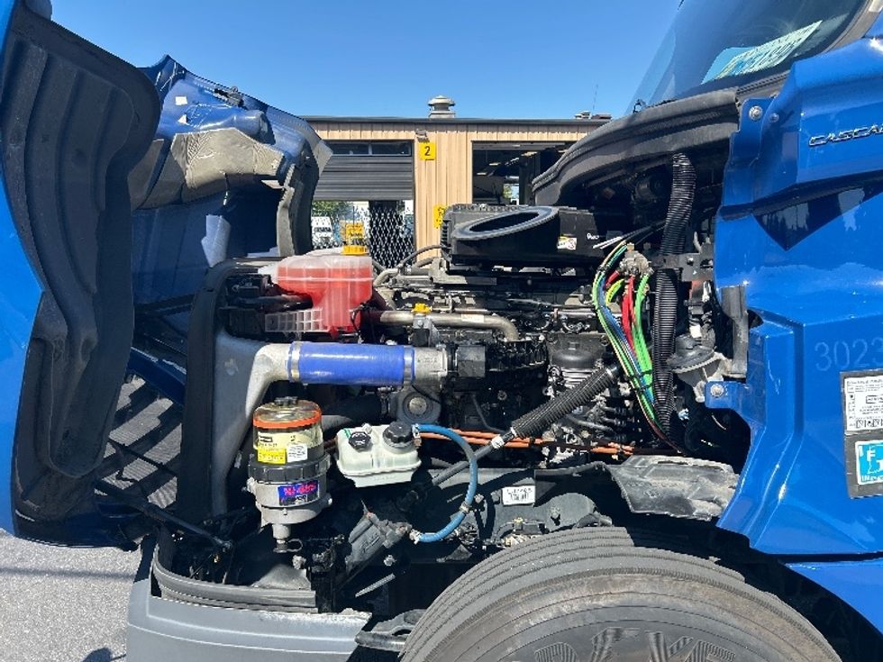 Day Cab Tractor-Heavy Duty Tractors-Freightliner-2020-T12684ST-Portland-OR-258,059\n\t\tmiles-$ 79,500 - Image 16