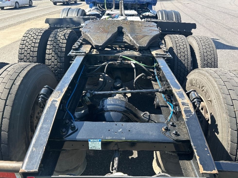 Day Cab Tractor-Heavy Duty Tractors-Freightliner-2020-T12684ST-Portland-OR-258,059\n\t\tmiles-$ 79,500 - Image 6