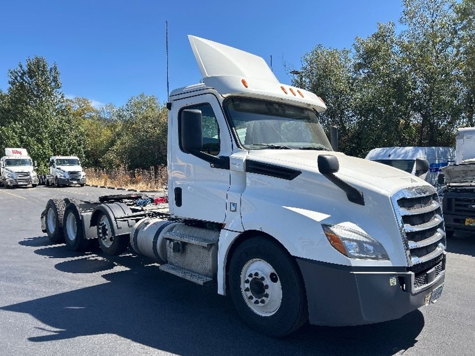 Day Cab Tractor-Heavy Duty Tractors-Freightliner-2020-T12684ST-Portland-OR-259,302\n\t\tmiles-$ 78,750 - Image 1