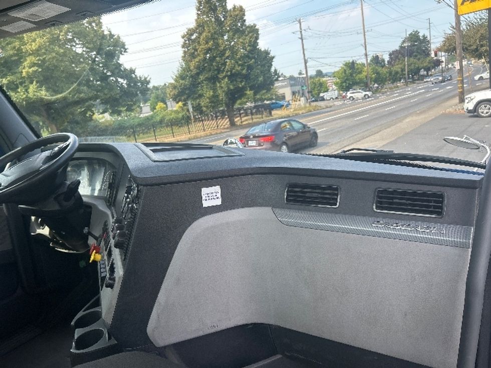 Day Cab Tractor-Heavy Duty Tractors-Freightliner-2020-T12684ST-Portland-OR-280,603\n\t\tmiles-$ 78,250 - Image 13