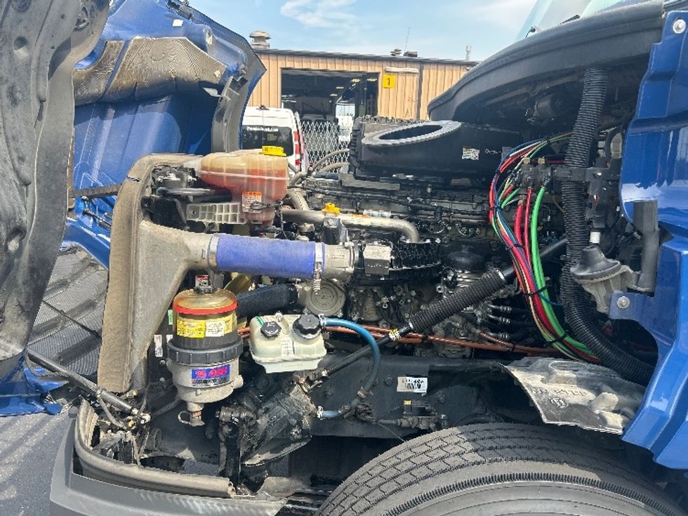 Day Cab Tractor-Heavy Duty Tractors-Freightliner-2020-T12684ST-Portland-OR-280,603\n\t\tmiles-$ 78,250 - Image 16