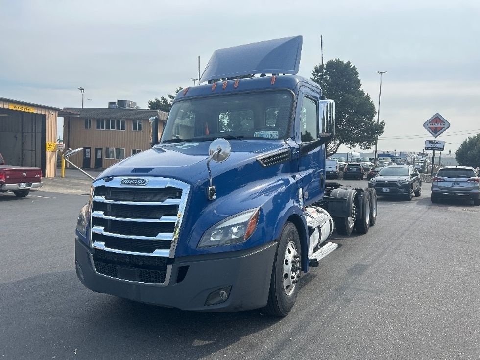 Day Cab Tractor-Heavy Duty Tractors-Freightliner-2020-T12684ST-Portland-OR-280,603\n\t\tmiles-$ 78,250 - Image 3