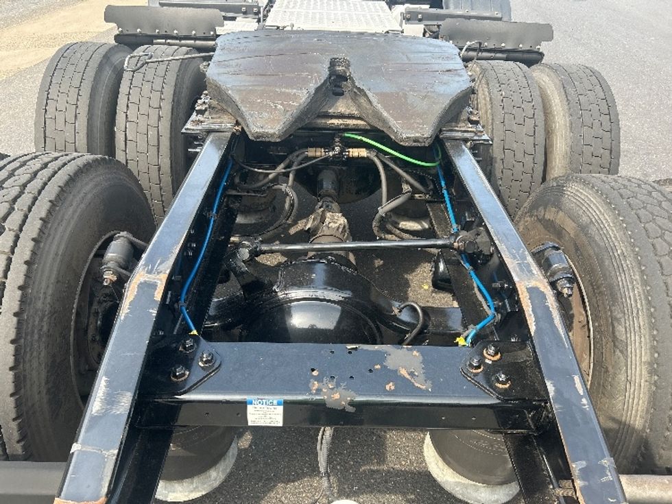 Day Cab Tractor-Heavy Duty Tractors-Freightliner-2020-T12684ST-Portland-OR-280,603\n\t\tmiles-$ 78,250 - Image 6