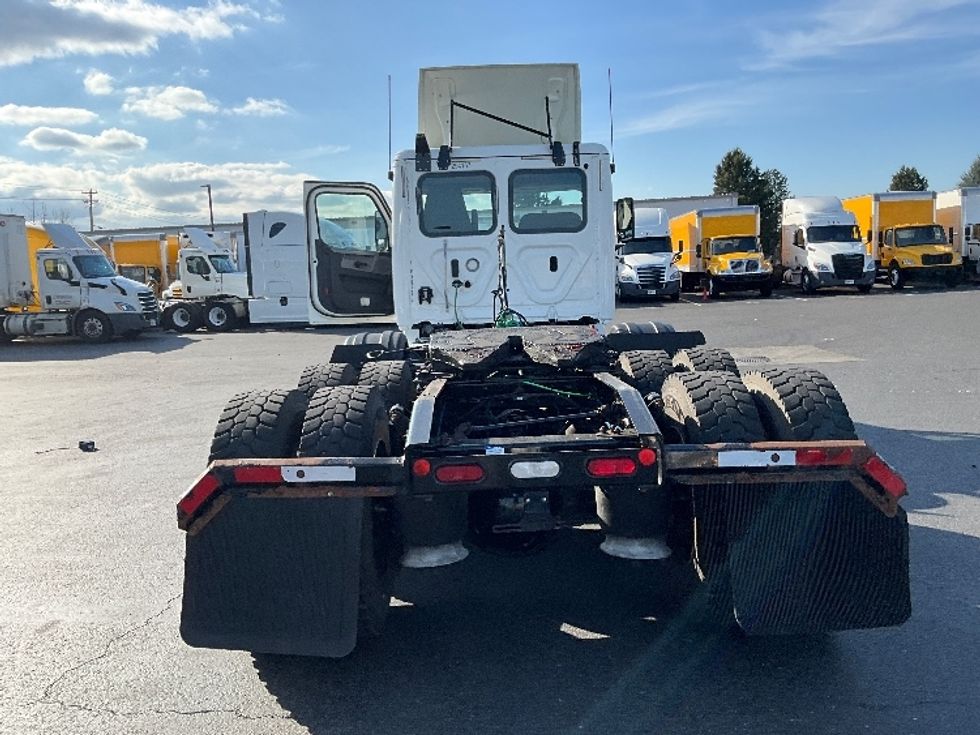 Day Cab Tractor-Heavy Duty Tractors-Freightliner-2020-T12684ST-Portland-OR-296,906\n\t\tmiles-$ 72,000 - Image 18
