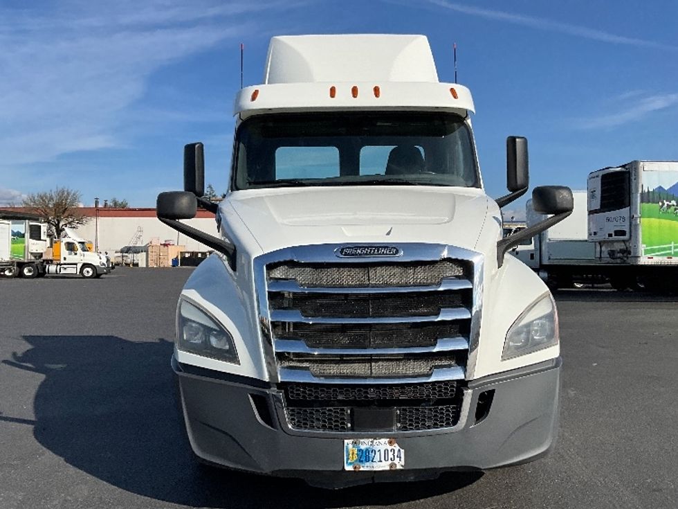 Day Cab Tractor-Heavy Duty Tractors-Freightliner-2020-T12684ST-Portland-OR-296,906\n\t\tmiles-$ 72,000 - Image 2
