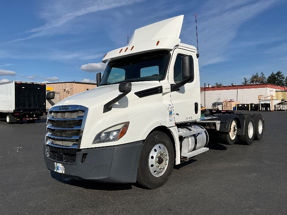 Day Cab Tractor-Heavy Duty Tractors-Freightliner-2020-T12684ST-Portland-OR-296,906\n\t\tmiles-$ 72,000 - Image 3