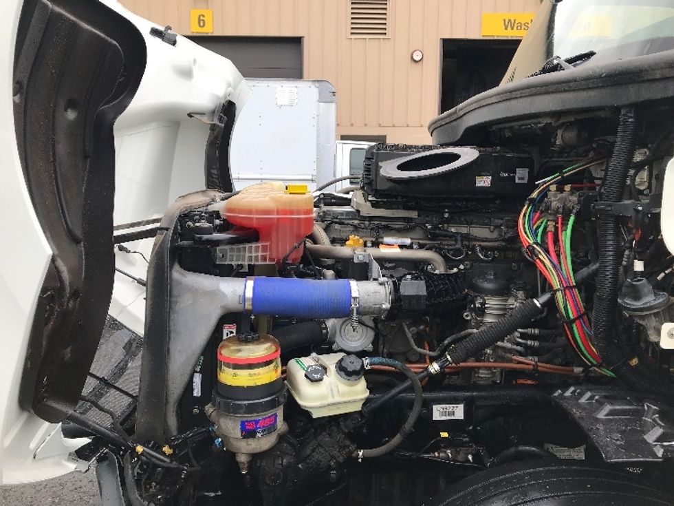 Day Cab Tractor-Heavy Duty Tractors-Freightliner-2020-T12684ST-Portland-OR-417,587\n\t\tmiles-$ 72,250 - Image 16