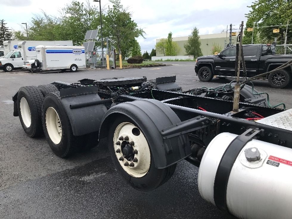 Day Cab Tractor-Heavy Duty Tractors-Freightliner-2020-T12684ST-Portland-OR-417,587\n\t\tmiles-$ 72,250 - Image 18