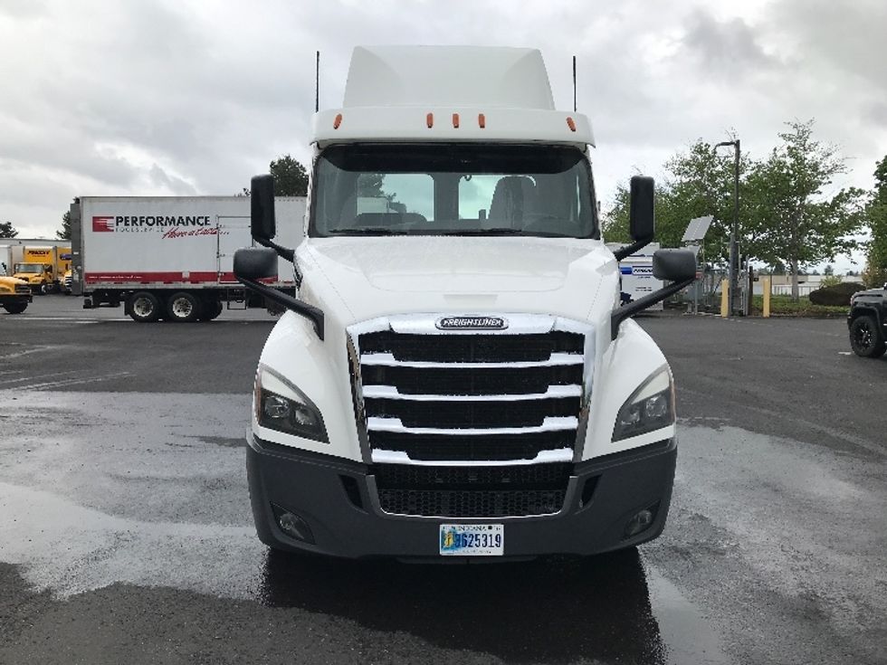 Day Cab Tractor-Heavy Duty Tractors-Freightliner-2020-T12684ST-Portland-OR-417,587\n\t\tmiles-$ 72,250 - Image 2