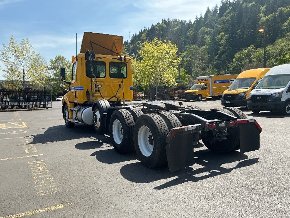 Day Cab Tractor-Heavy Duty Tractors-Freightliner-2020-T12684ST-Portland-OR-456,819\n\t\tmiles-$ 64,500 - Image 5