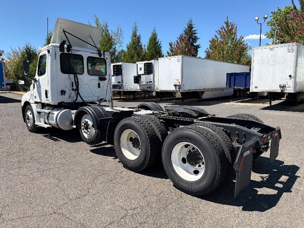 Day Cab Tractor-Heavy Duty Tractors-Freightliner-2020-T12684ST-Portland-OR-472,992\n\t\tmiles-$ 59,000 - Image 5