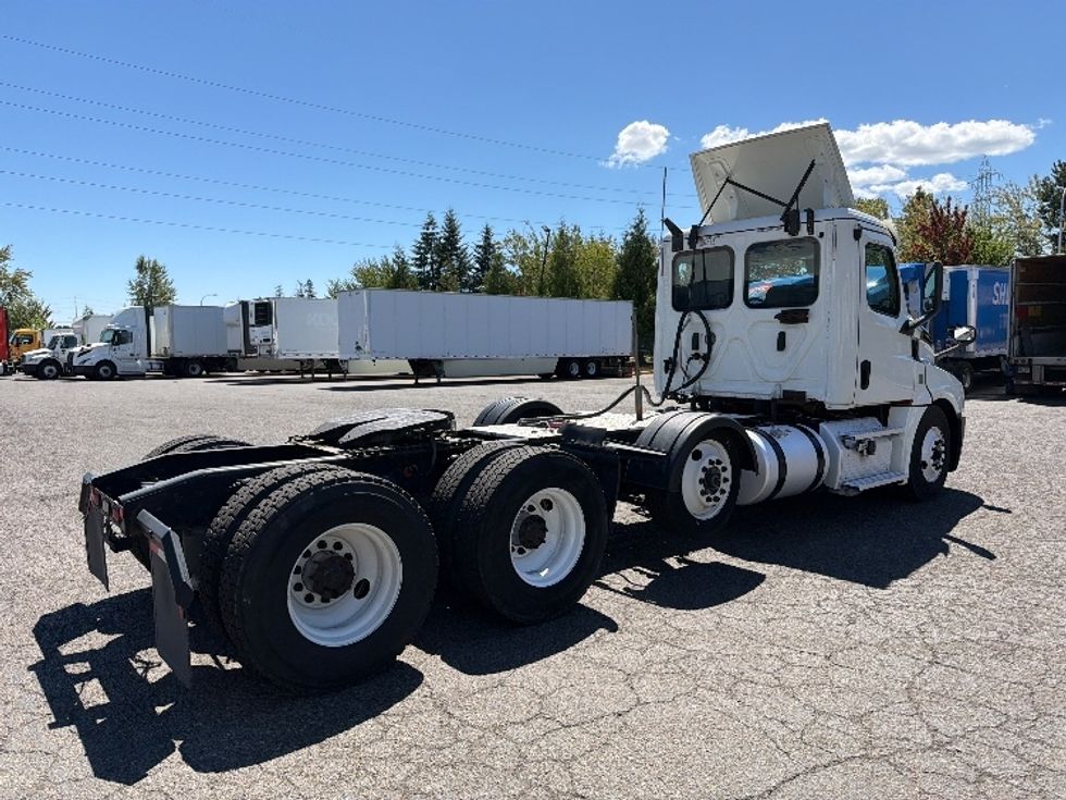 Day Cab Tractor-Heavy Duty Tractors-Freightliner-2020-T12684ST-Portland-OR-472,992\n\t\tmiles-$ 59,000 - Image 7