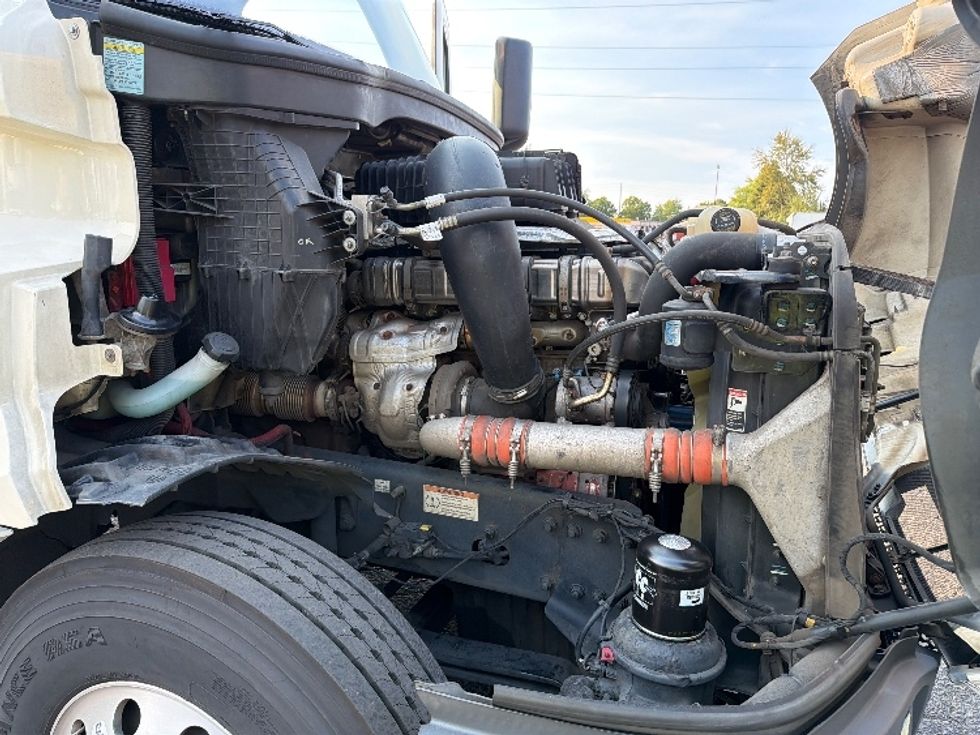 Day Cab Tractor-Heavy Duty Tractors-Freightliner-2020-T12684ST-Portland-OR-630,152\n\t\tmiles-$ 49,250 - Image 15