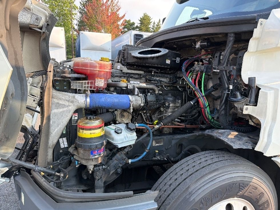 Day Cab Tractor-Heavy Duty Tractors-Freightliner-2020-T12684ST-Portland-OR-630,152\n\t\tmiles-$ 49,250 - Image 16