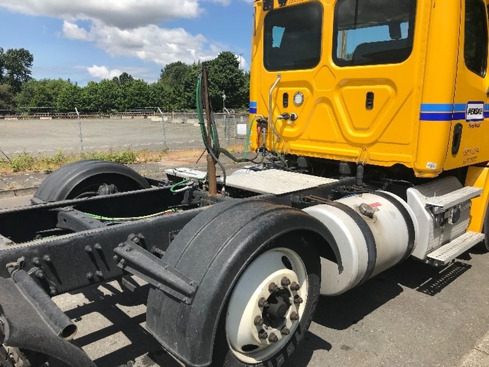 Day Cab Tractor-Heavy Duty Tractors-Freightliner-2020-T12684ST-Seattle-WA-391,770\n\t\tmiles-$ 67,250 - Image 18
