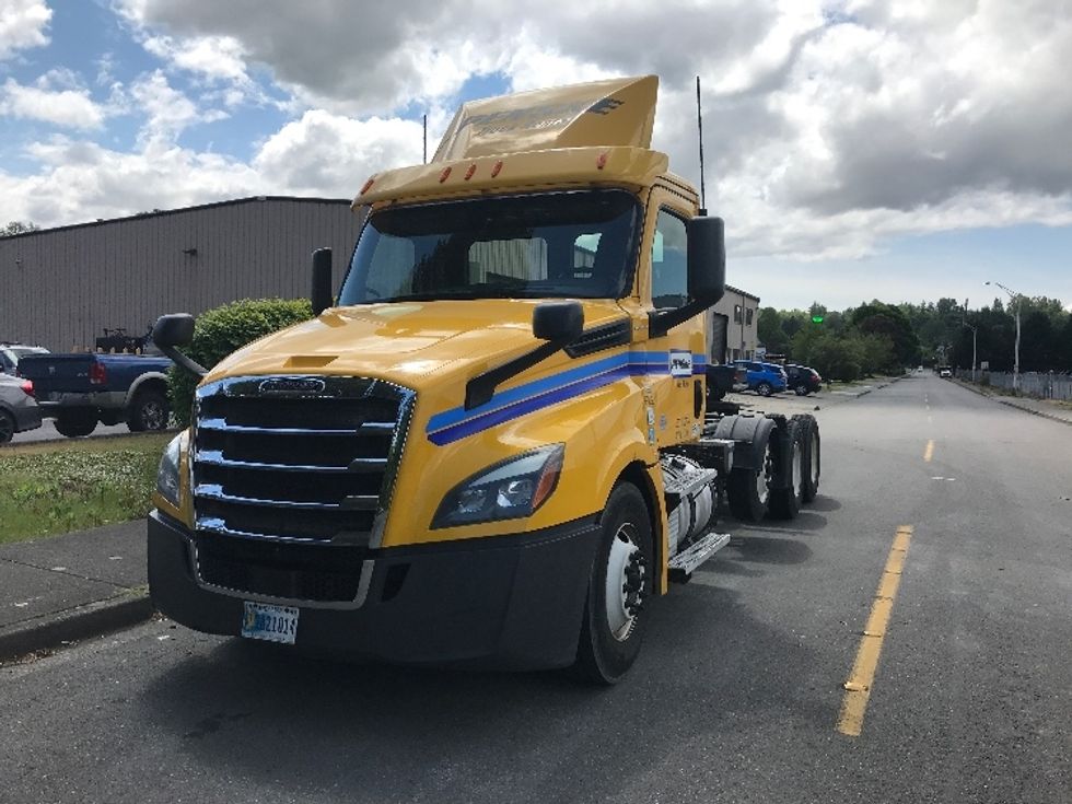 Day Cab Tractor-Heavy Duty Tractors-Freightliner-2020-T12684ST-Seattle-WA-391,770\n\t\tmiles-$ 67,250 - Image 3