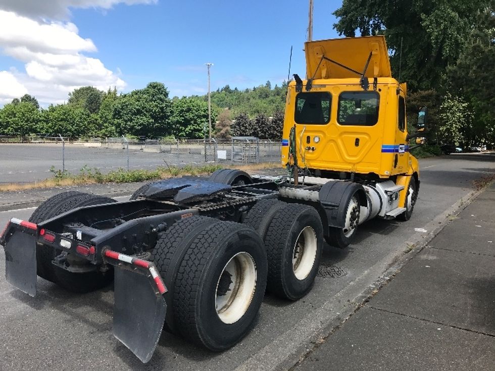 Day Cab Tractor-Heavy Duty Tractors-Freightliner-2020-T12684ST-Seattle-WA-391,770\n\t\tmiles-$ 67,250 - Image 7