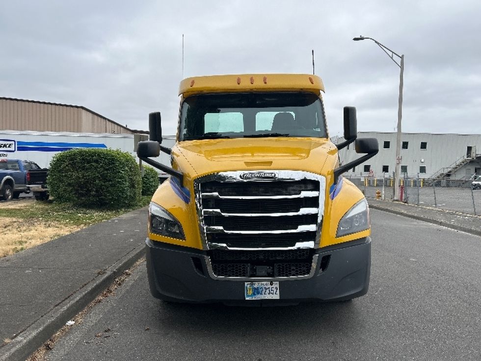 Day Cab Tractor-Heavy Duty Tractors-Freightliner-2020-T12684ST-Tacoma-WA-195,501\n\t\tmiles-$ 78,500 - Image 2