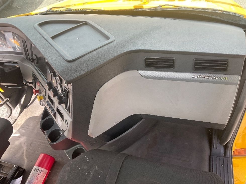 Day Cab Tractor-Heavy Duty Tractors-Freightliner-2020-T12684ST-Tacoma-WA-391,900\n\t\tmiles-$ 69,750 - Image 13