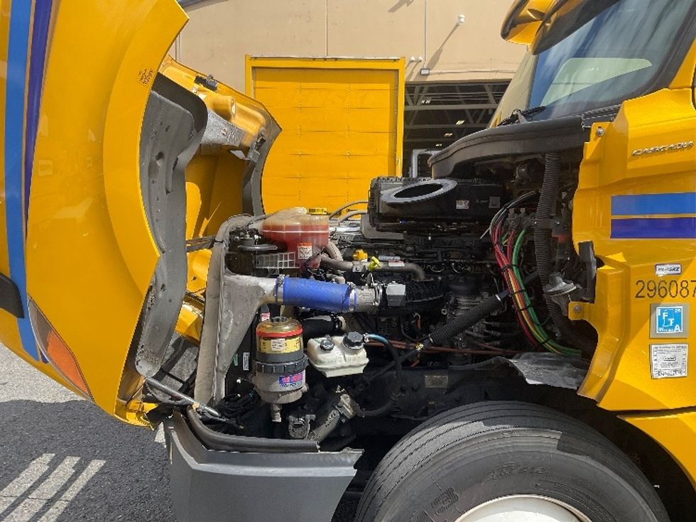 Day Cab Tractor-Heavy Duty Tractors-Freightliner-2020-T12684ST-Tacoma-WA-391,900\n\t\tmiles-$ 69,750 - Image 16