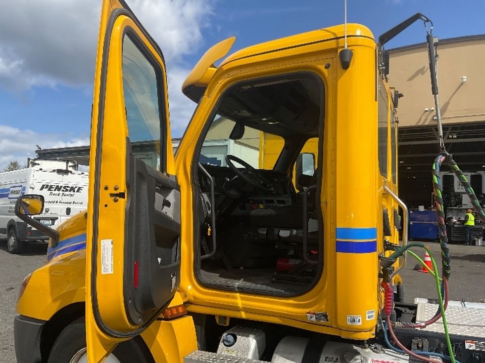 Day Cab Tractor-Heavy Duty Tractors-Freightliner-2020-T12684ST-Tacoma-WA-391,900\n\t\tmiles-$ 69,750 - Image 9