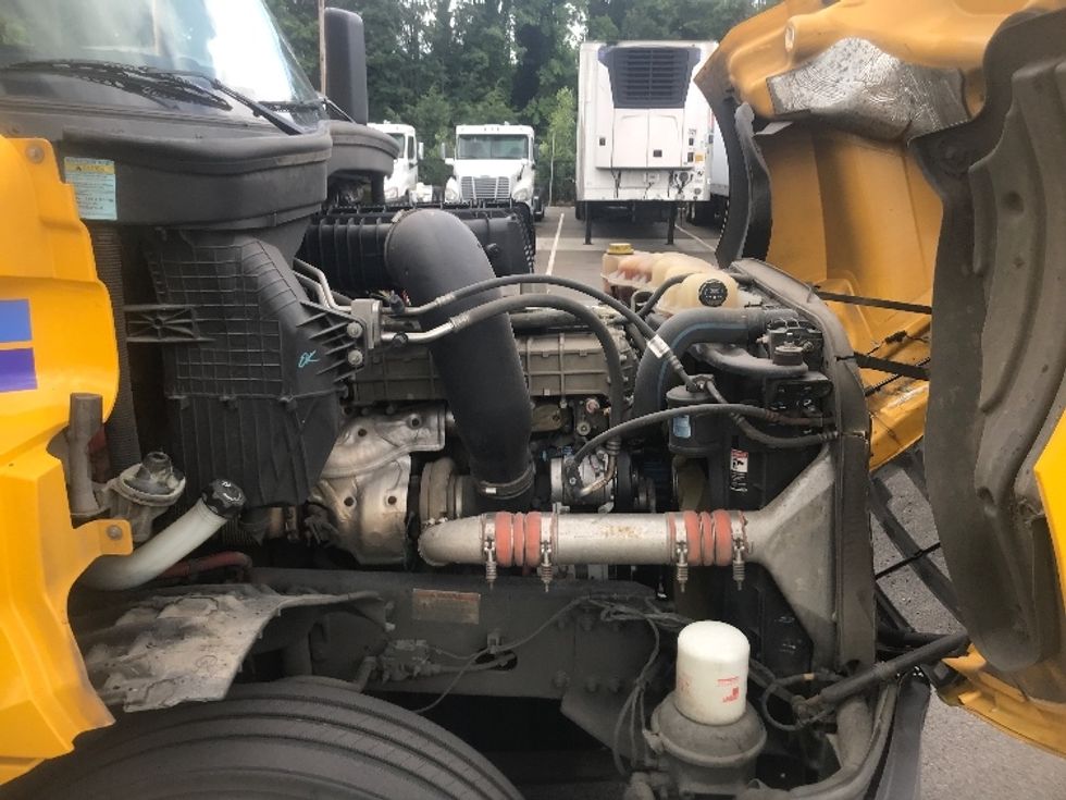 Day Cab Tractor-Heavy Duty Tractors-Freightliner-2020-T12684ST-Tacoma-WA-411,142\n\t\tmiles-$ 66,000 - Image 15