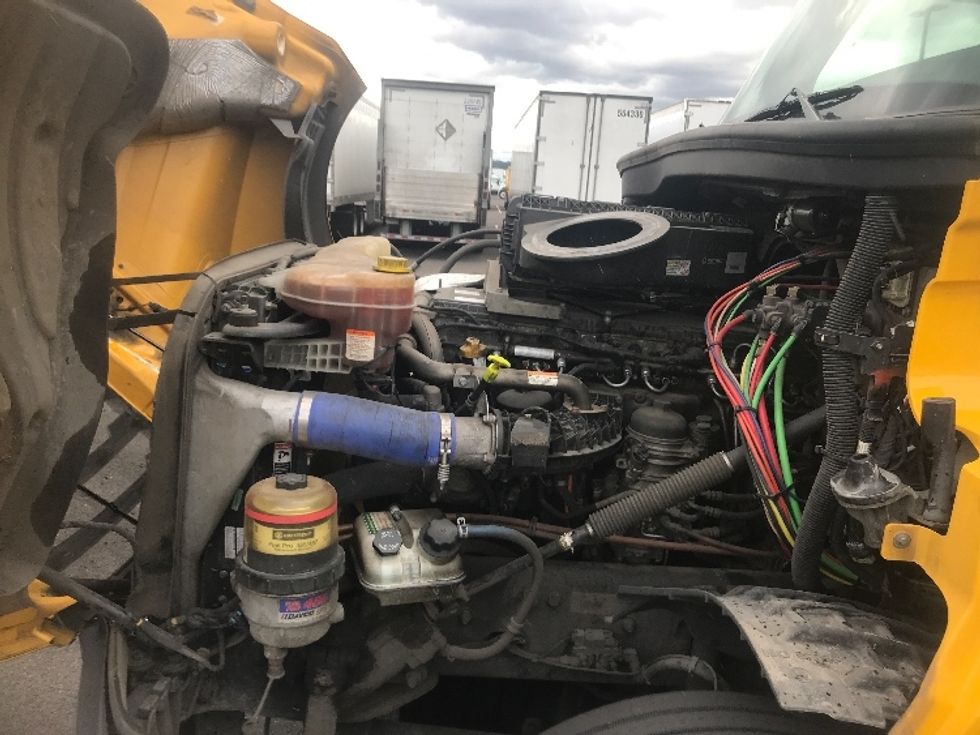 Day Cab Tractor-Heavy Duty Tractors-Freightliner-2020-T12684ST-Tacoma-WA-411,142\n\t\tmiles-$ 66,000 - Image 16