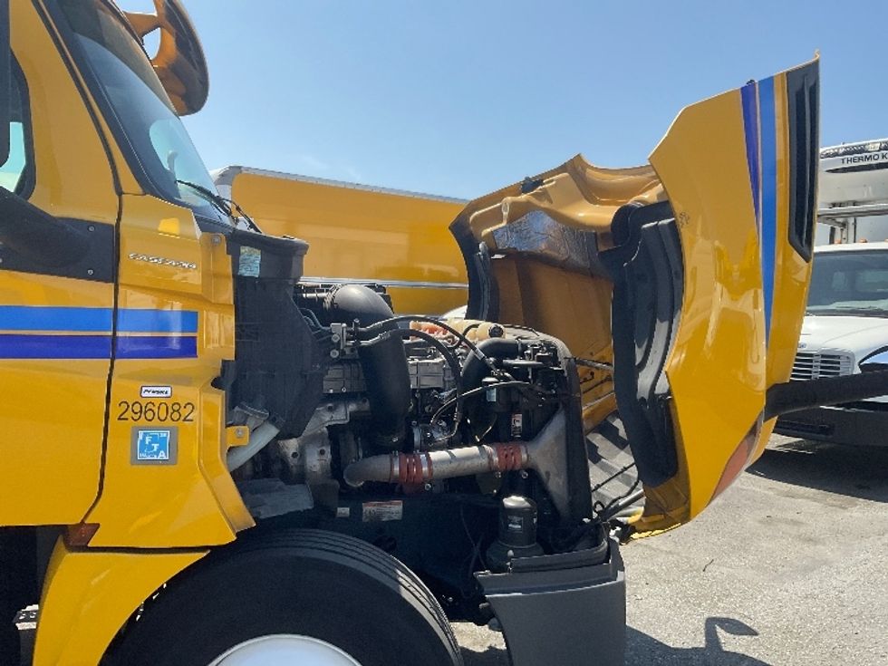 Day Cab Tractor-Heavy Duty Tractors-Freightliner-2020-T12684ST-Tacoma-WA-442,216\n\t\tmiles-$ 63,500 - Image 15