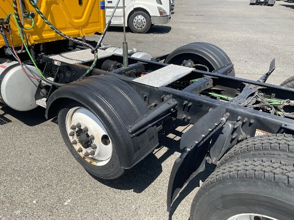 Day Cab Tractor-Heavy Duty Tractors-Freightliner-2020-T12684ST-Tacoma-WA-442,216\n\t\tmiles-$ 63,500 - Image 17