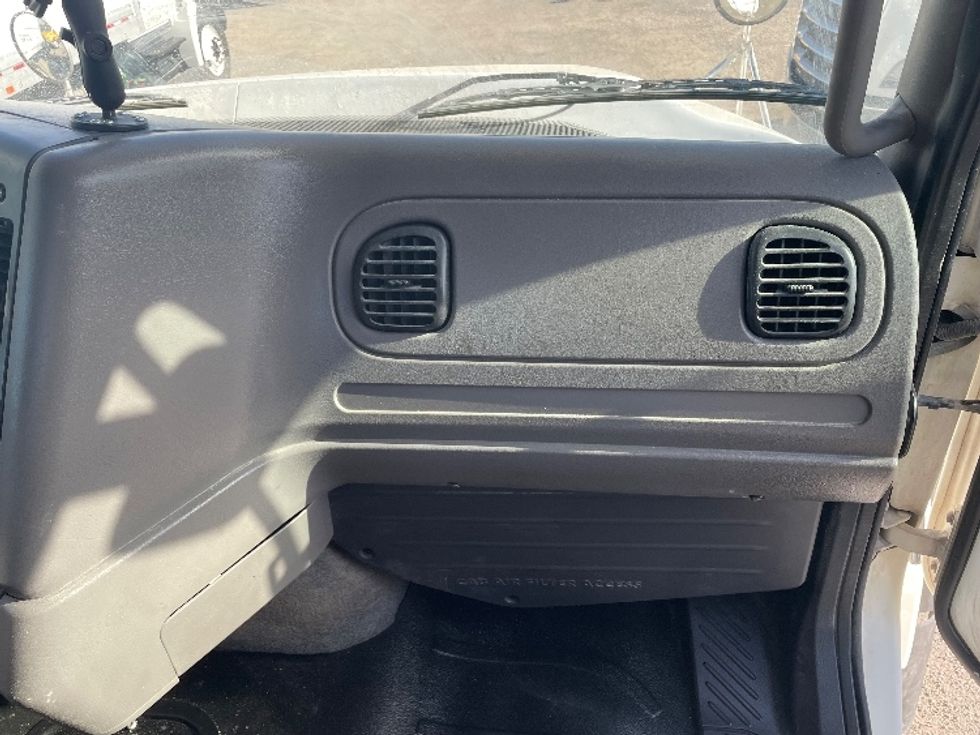 Day Cab Tractor-Heavy Duty Tractors-Freightliner-2021-114SD-Austin-TX-397,364\n\t\tmiles-$ 60,250 - Image 13
