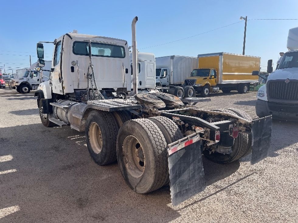 Day Cab Tractor-Heavy Duty Tractors-Freightliner-2021-114SD-Austin-TX-397,364\n\t\tmiles-$ 60,250 - Image 5